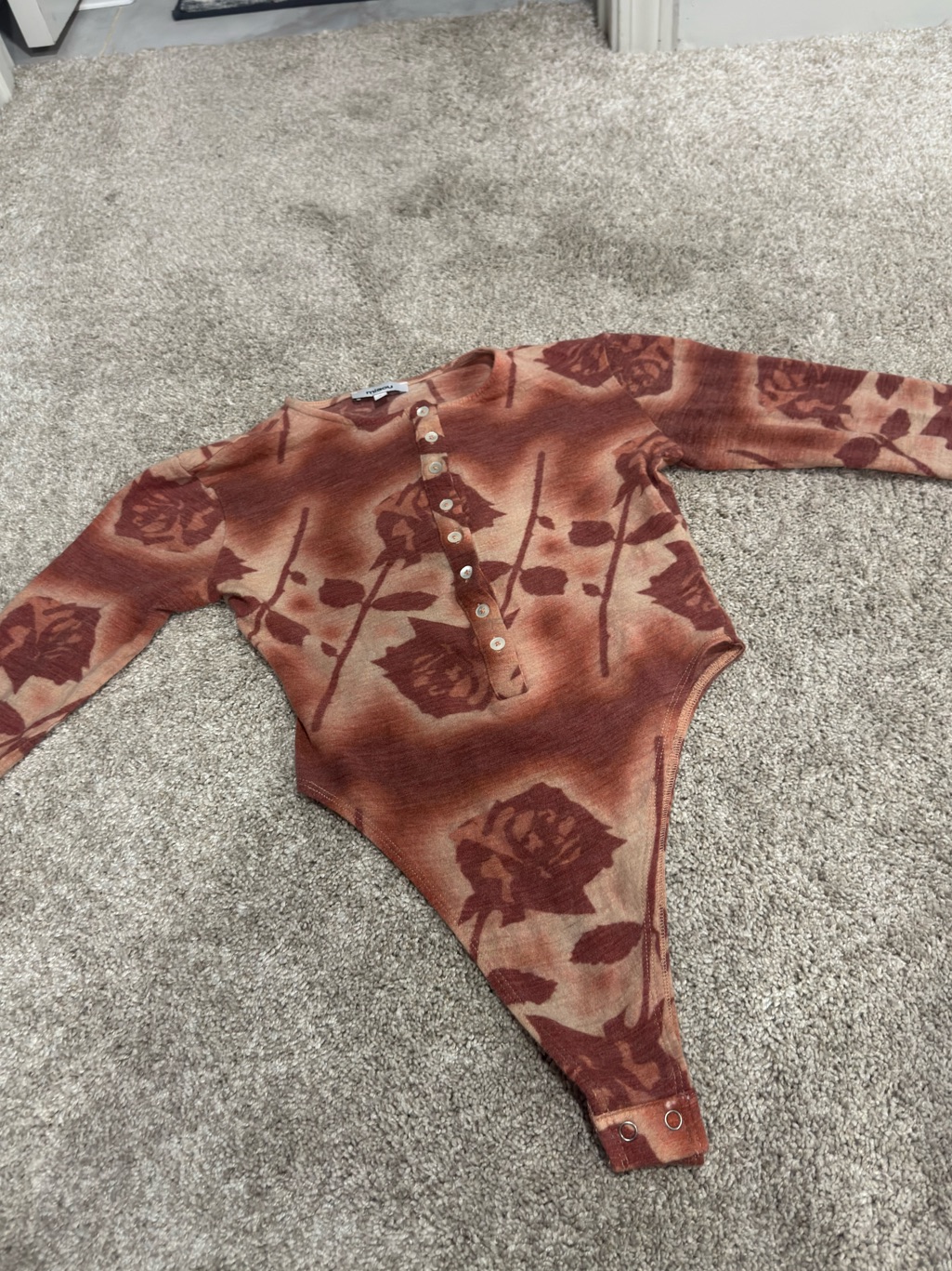 Like New Miaou Brown And Cream Floral Henley Bodysuit — image 3 of 7